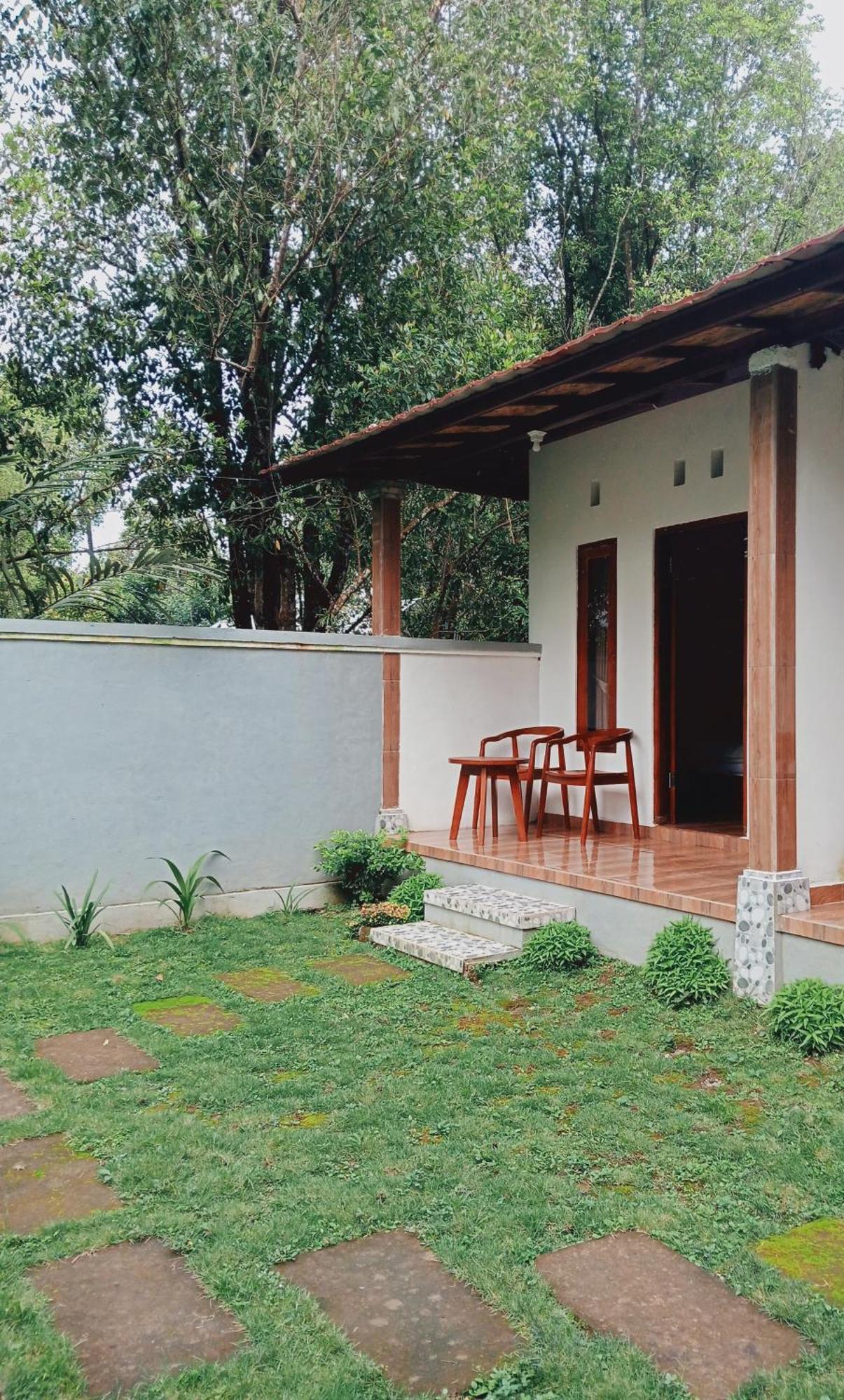 Jepun Homestay Lemukih Singaraja Buitenkant foto