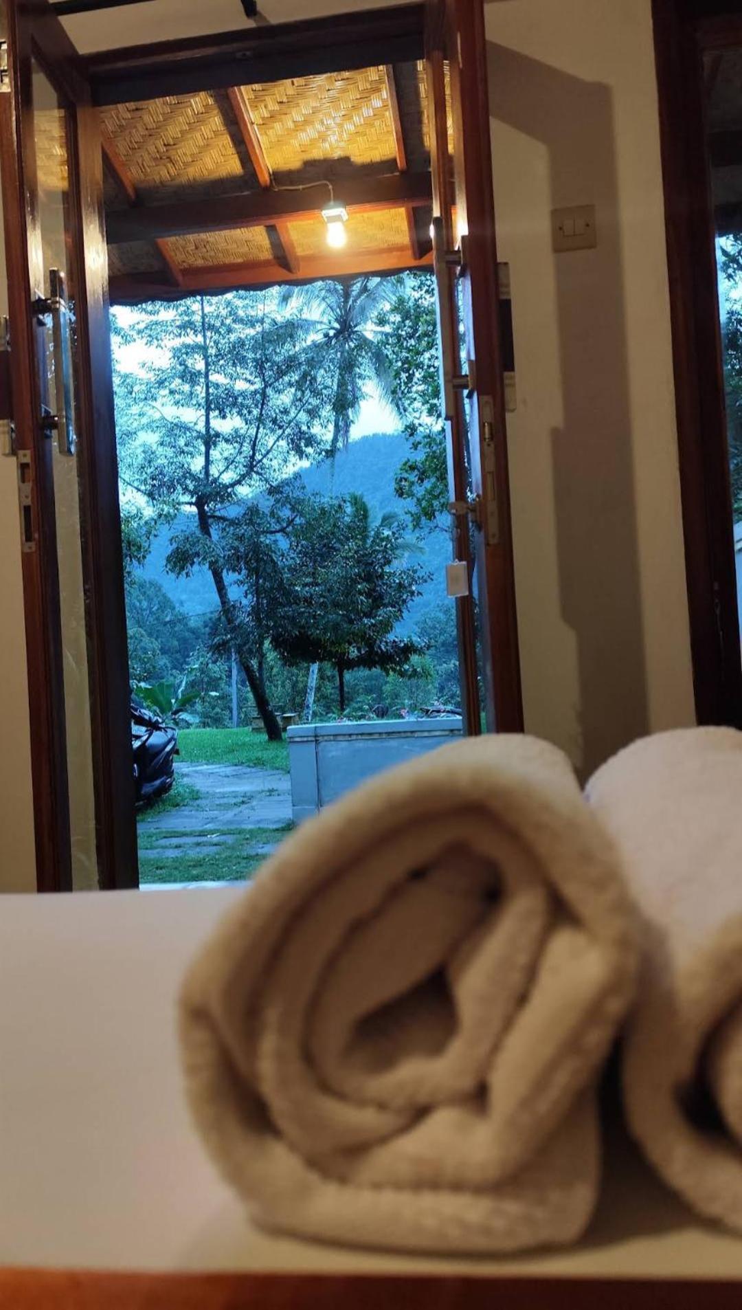 Jepun Homestay Lemukih Singaraja Buitenkant foto